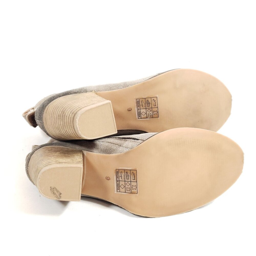 Jeffrey Campbell Womens Size 9 Taupe Suede Slip-On Ankle Booties Block Heel - Picture 8 of 8